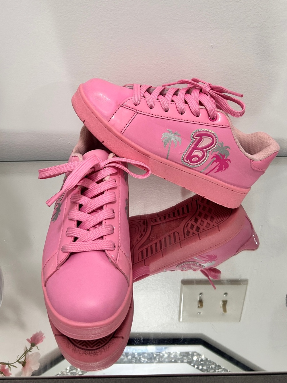 Barbie Pink Low Top Sneakers Women’s US 3 Y2K Barbiecore Casual Shoes
